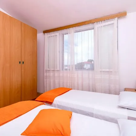 Apartment Mira