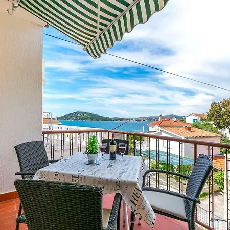 Apartment Mira Razanj